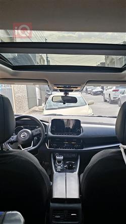 نیسان رۆگ